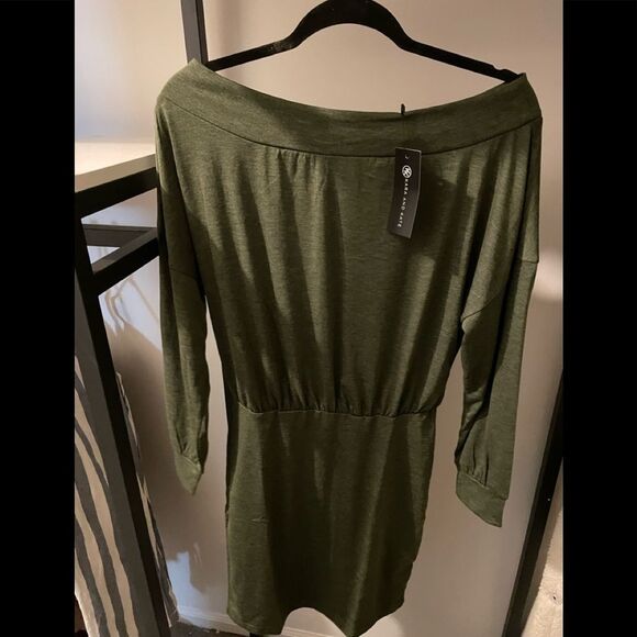 Kara and Kate Dress - Picture 1 of 7